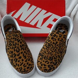 Nwt Nike leopard slip on shoes sz8